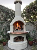Buschbeck Rondo Outdoor Pizza with wood fence background