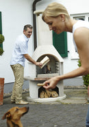 Buschbeck Rondo Outdoor Pizza with couple and a dog